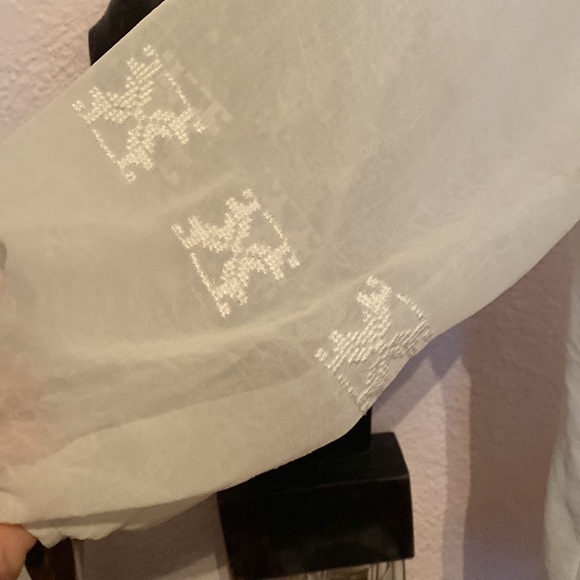 109Vintage lace, Embroidered top - Picture 4 of 9